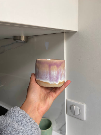 Tasse écume violette